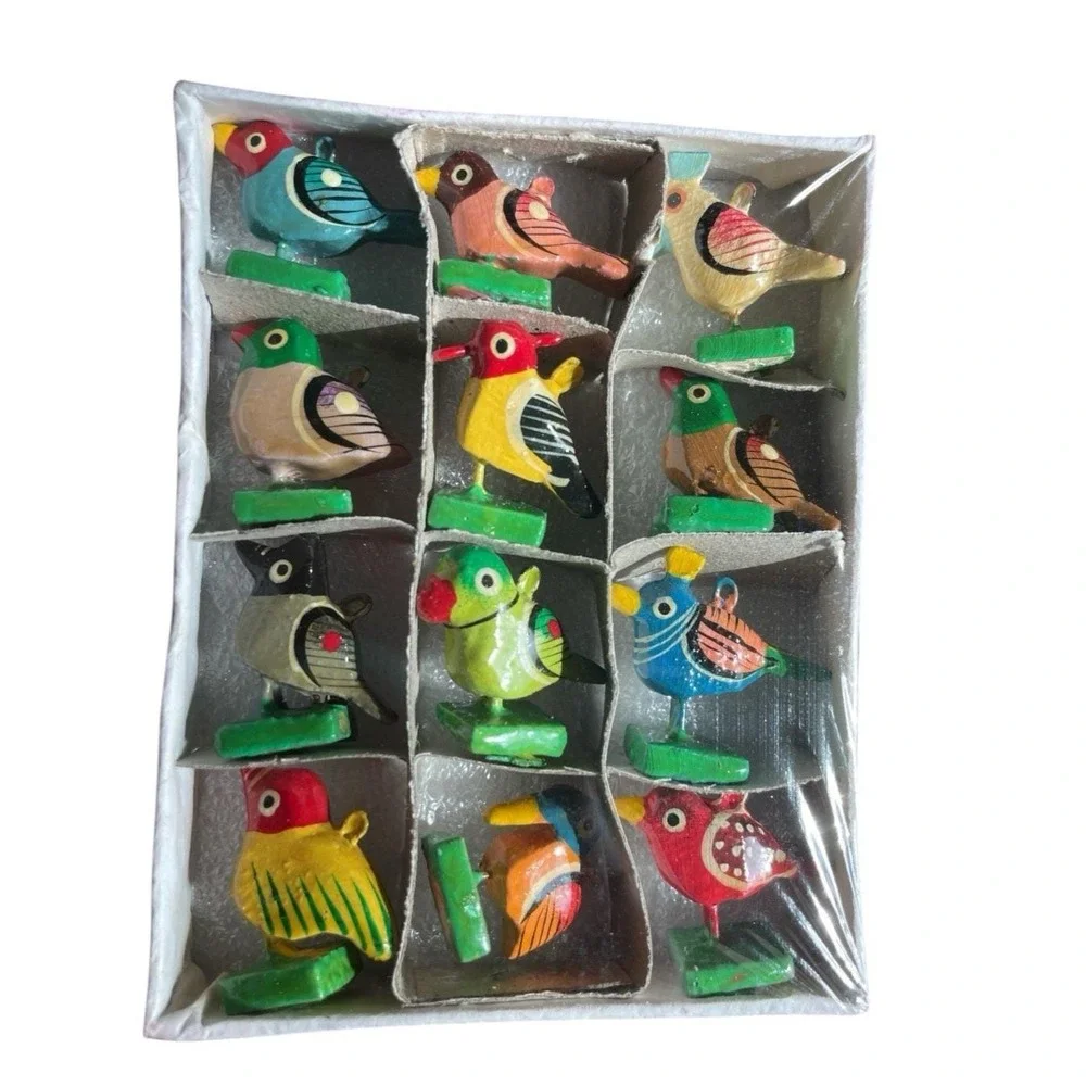 Carved & Hand Painted Miniature Exotic Wood Birds Ornaments Folk Art India 0.90